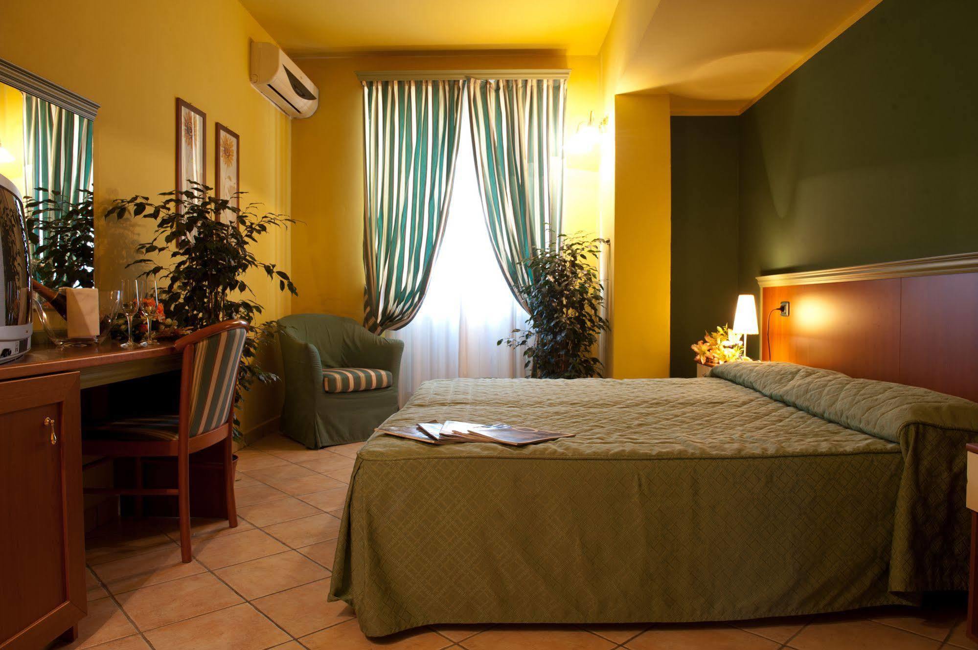 Villa Giglio Arsago Seprio Exterior photo