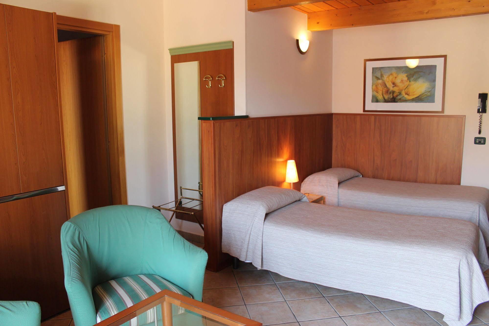 Villa Giglio Arsago Seprio Exterior photo